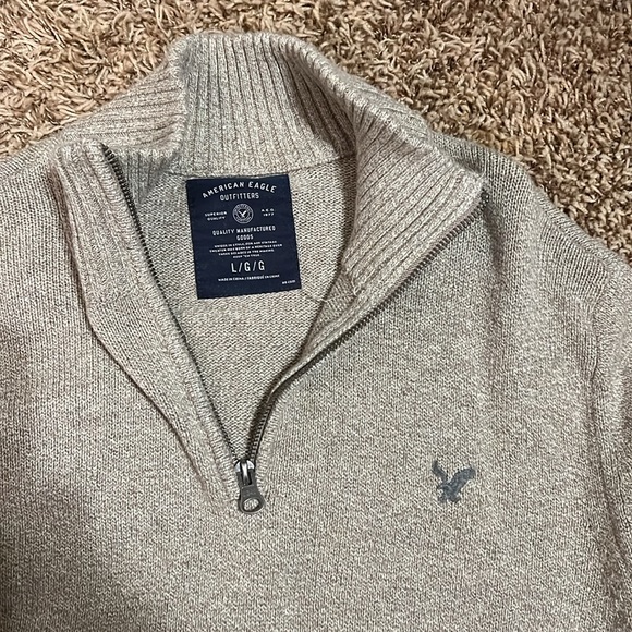 AEO Sweater - Picture 3 of 4